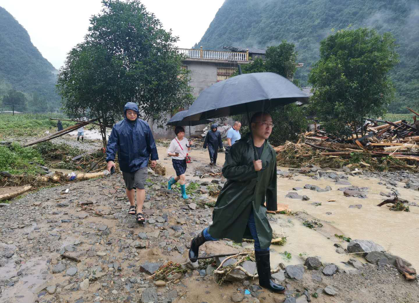 彰显应急本色  守护万民安康  --记桑植县应急局局长汪业锋