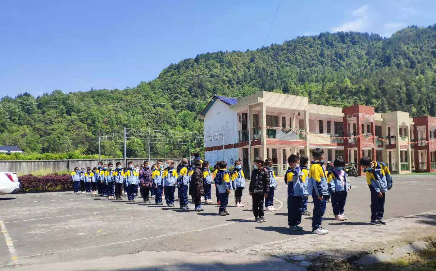 八大公山镇开展流感疫苗接种工作