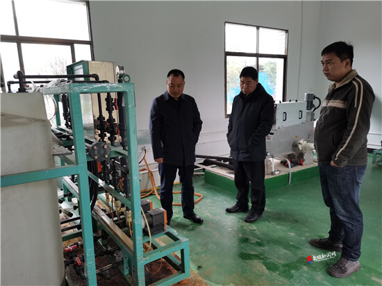 钟照寰督导乡镇污水处理厂工作