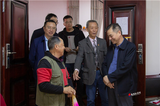 省委老干部局来桑开展“我为老同志办实事”专题调研