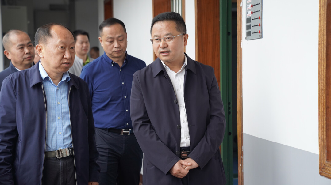 赵云海到县检验检测中心调研