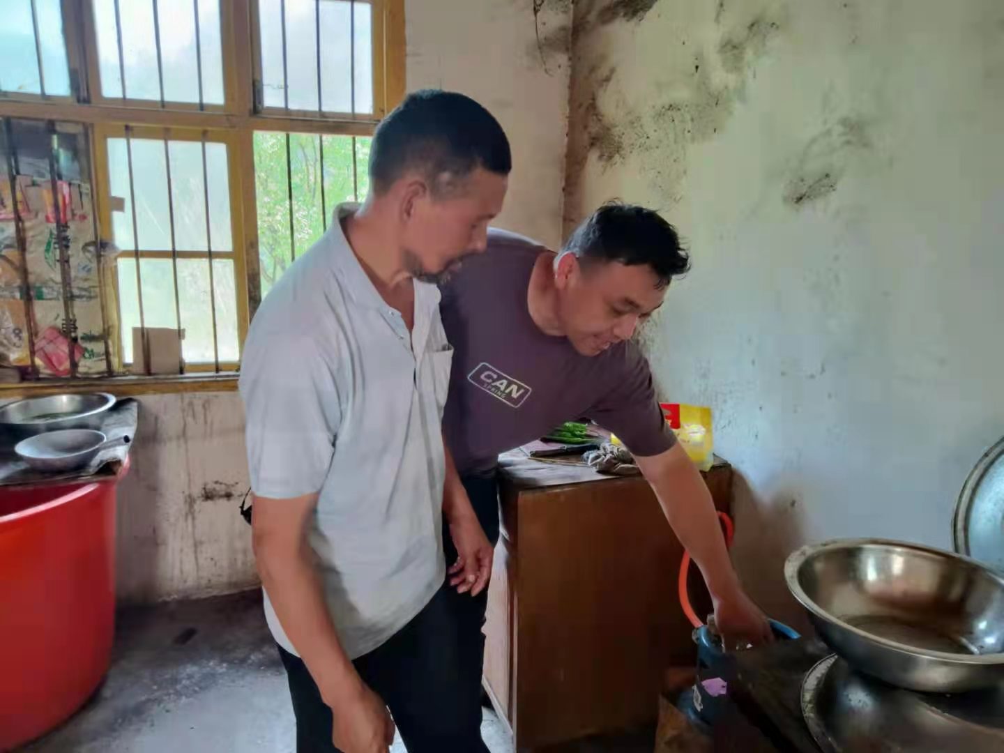 “傻伯”的笑