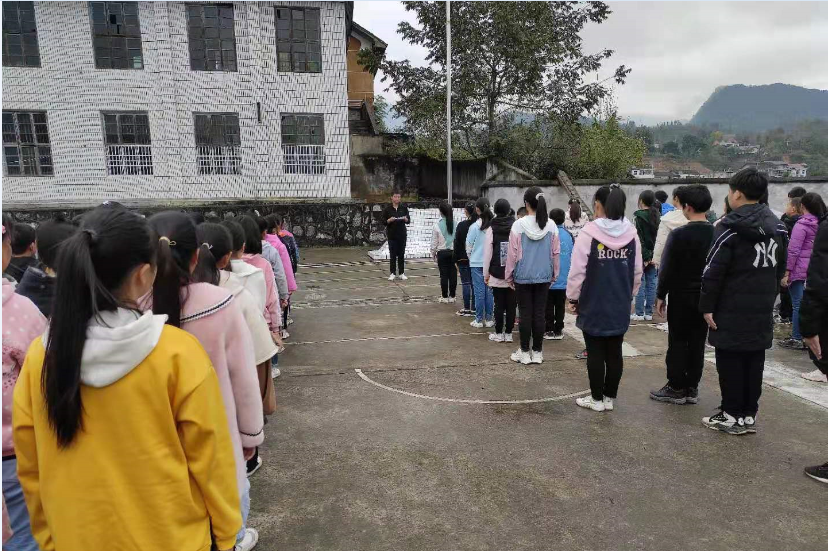 长潭坪学校开展“三节”主题教育活动