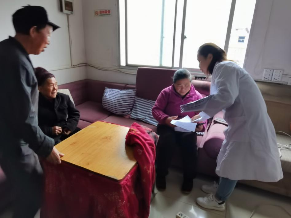 八大公山镇卫生院：开展反电信诈骗宣传活动