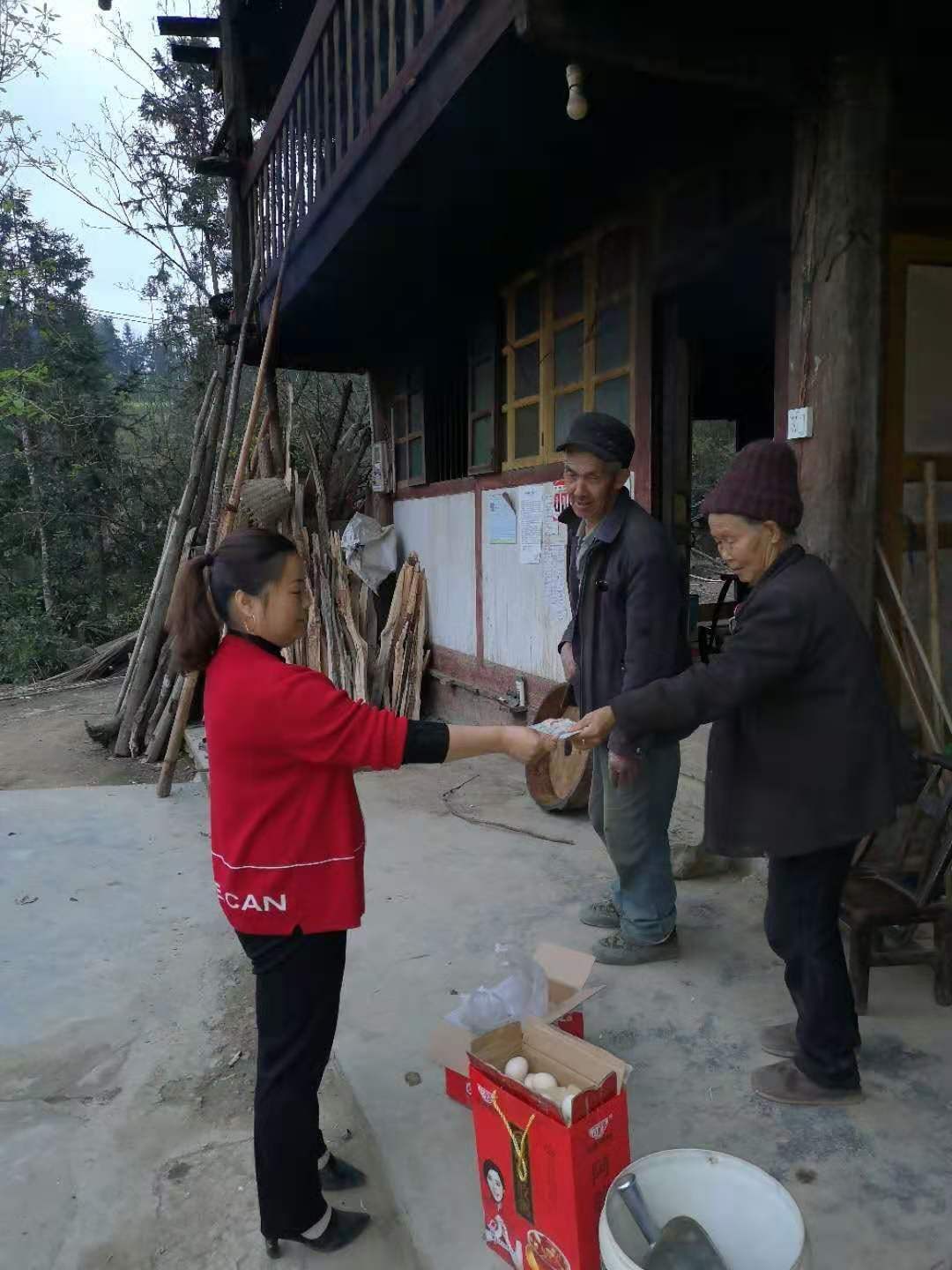 郁玲：村民心中的“鸡蛋书记”