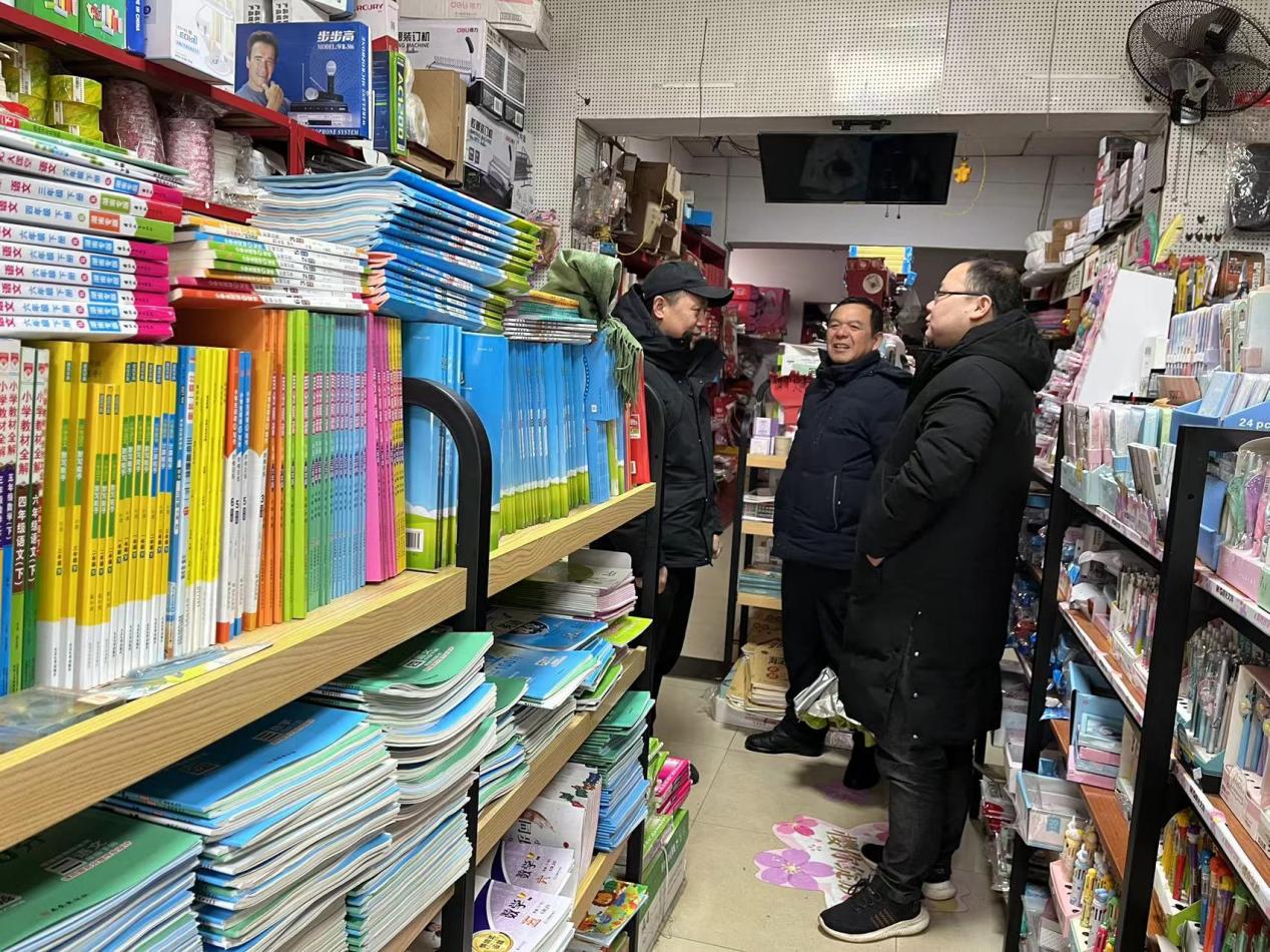 军山铺镇开展文化出版市场专项检查