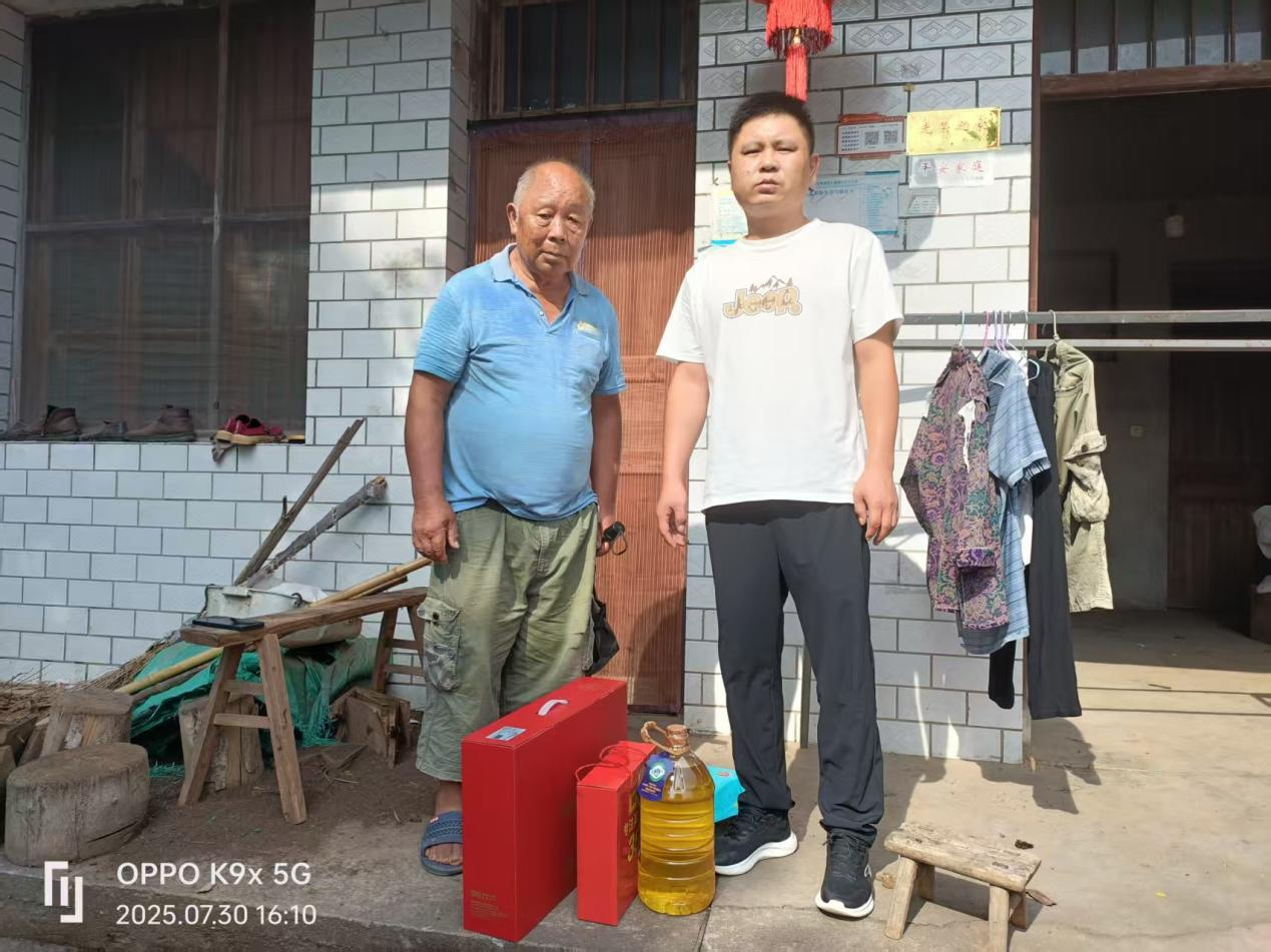 汉寿县军山铺镇：情系老兵暖人心 共话初心迎“八一”