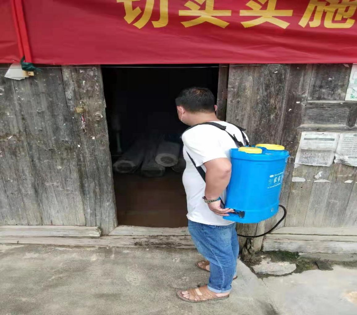 蒿吉坪瑶族乡：积极开展汛后消杀工作 保障人民群众健康安全