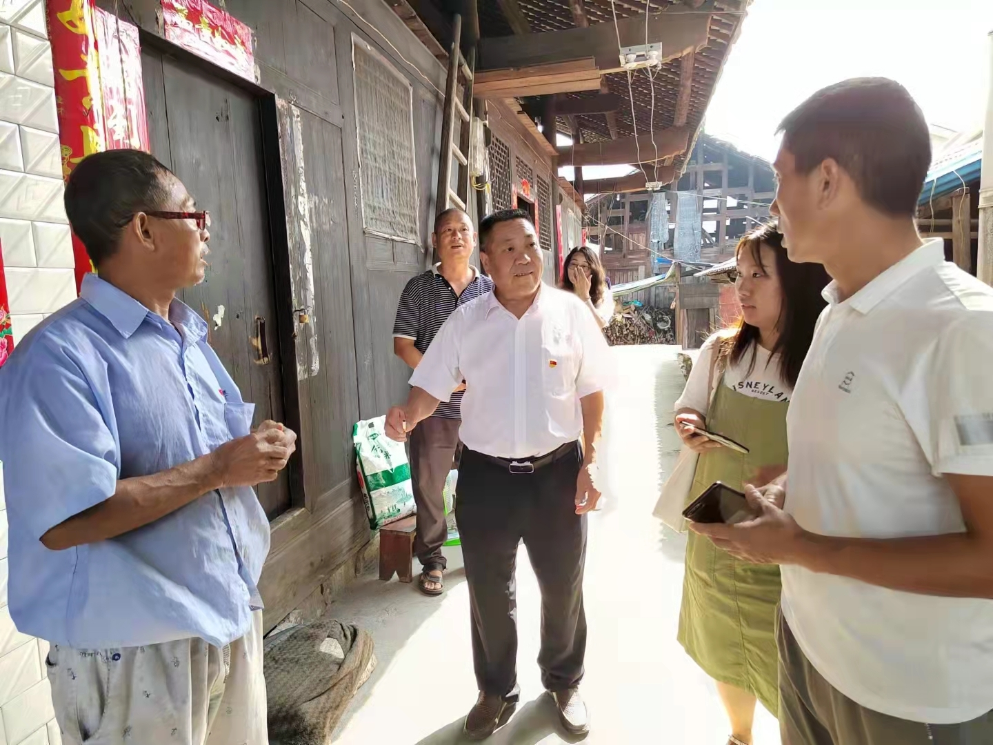 中方县非公企业开展“点亮微心愿 助力微梦想”活动