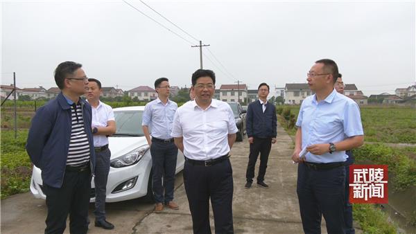 康少中深入丹洲、芦荻山乡开展脱贫攻坚“三走访三签字”