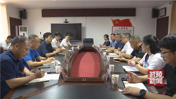 邓慈陵赴丹洲乡调研脱贫攻坚工作