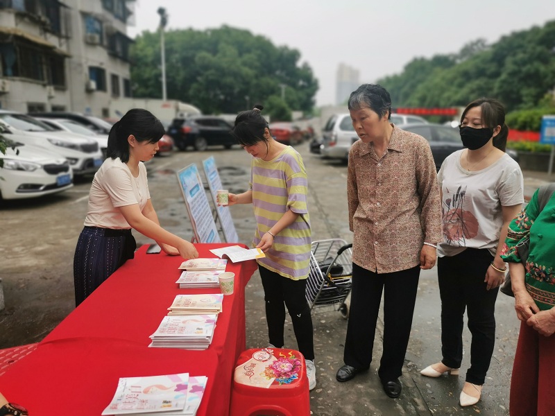 武陵区市场监管局开展2021年化妆品安全科普宣传周活动