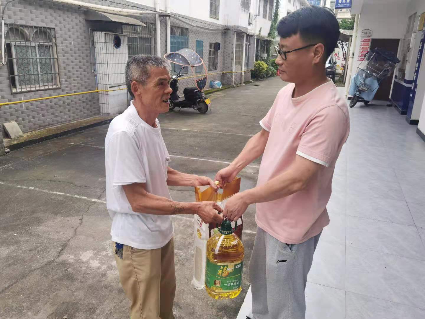 新时代文明实践耀武陵 ——永安街道庆丰社区“片片粽叶情  温暖你我心”端午节活动