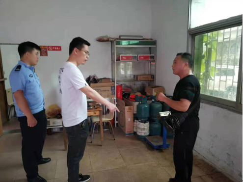 永安街道联合多部门开展液化气“打非治违”专项整治行动