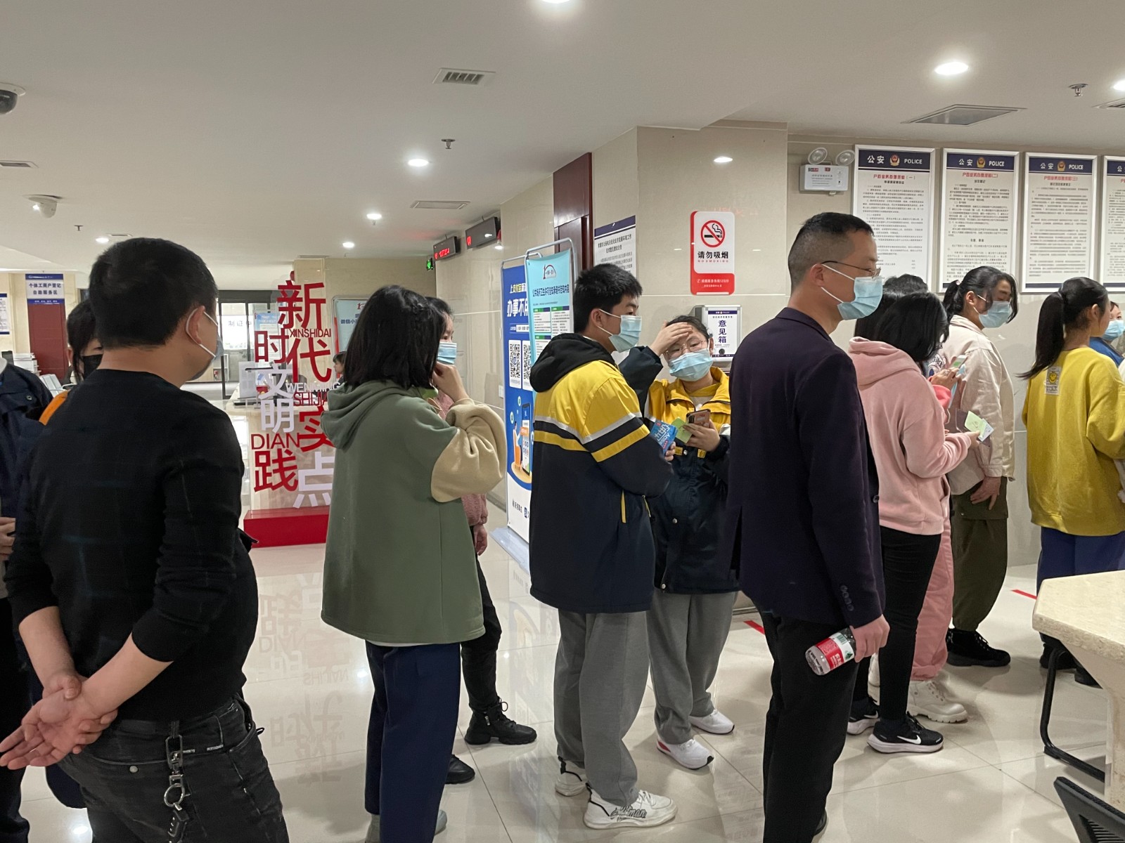 新时代文明实践耀武陵|武陵区政务服务中心暖心服务为中考学生加油助力