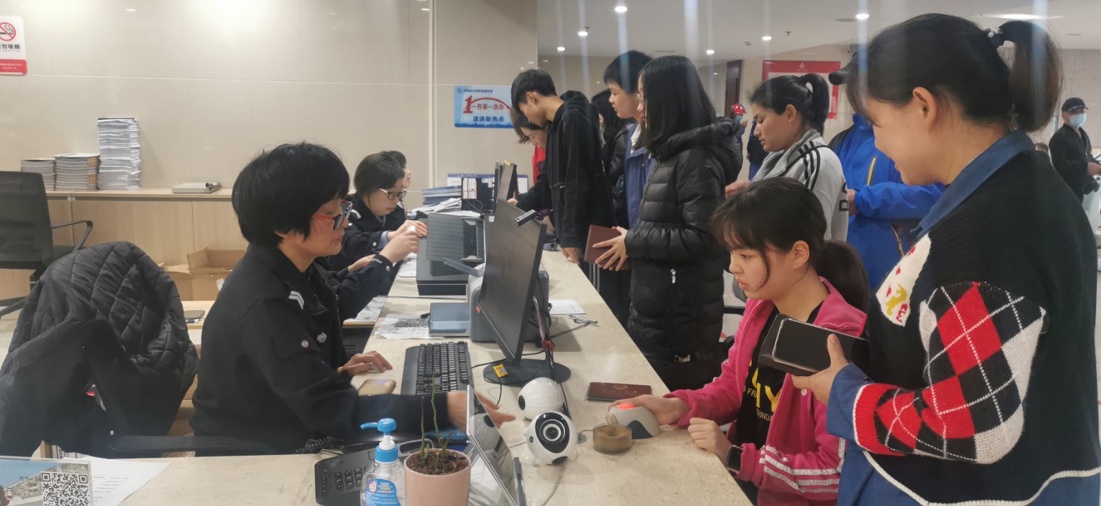 【我为群众办实事】武陵区政务服务中心为中考学生开辟绿色通道