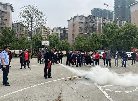 新时代文明实践耀武陵高坪头社区开展消防演习增强安全意识