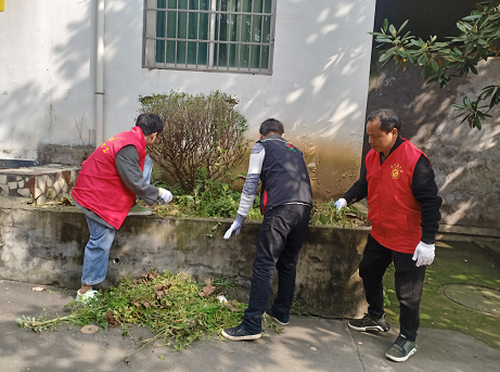 新时代文明实践耀武陵 永安街道新东街社区 开展环境卫生大清洁志愿活动