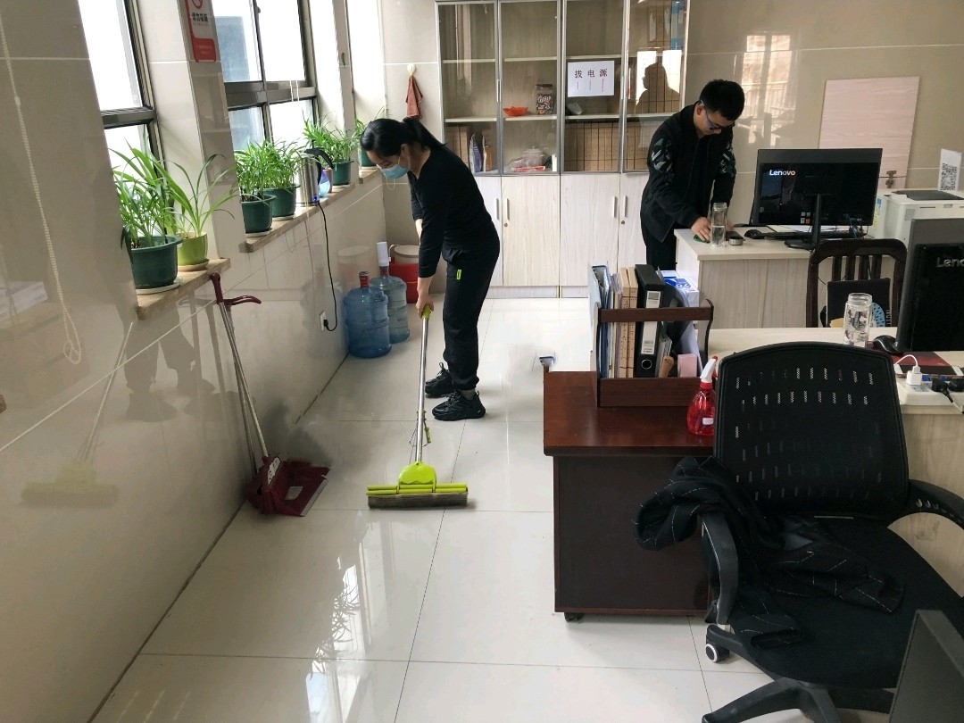 助力文明卫生城市创建，营造健康政务服务大厅
