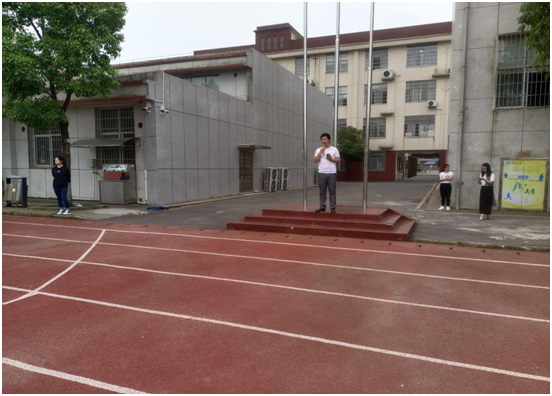 丹洲中心小学：“勿忘5•12，安全你我他”防震安全演练