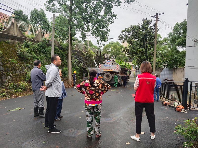 我为群众办实事|华南社区：冒雨排险情 做最美的“逆行者”
