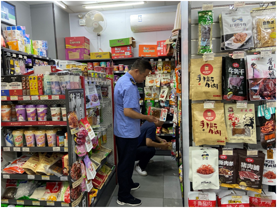 我为群众办实事 保障校园周边食品安全