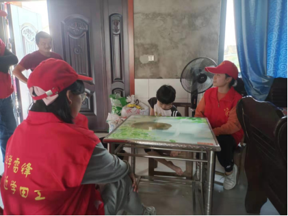 武陵区丹洲乡中心小学“学党史 办实事”党员教师义务送教活动