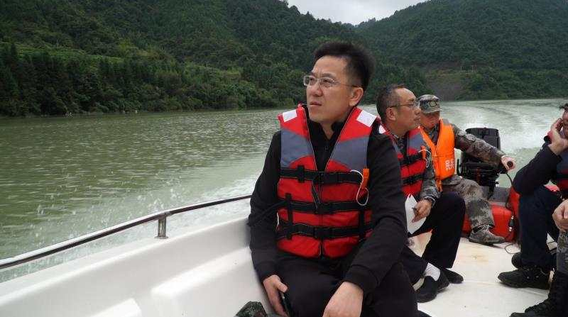 改善水环境、净化水生态、倡导水文明、发展水经济——龚红果带队开展巡河工作