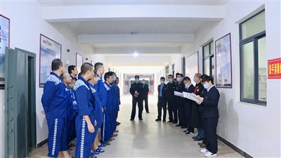 岳阳县法院宣判一起特大网络传销案  　　45名被告人获刑