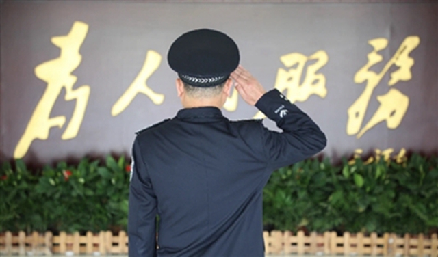 缉毒警察刘伟:刀尖上行走的“拼命三郎”
