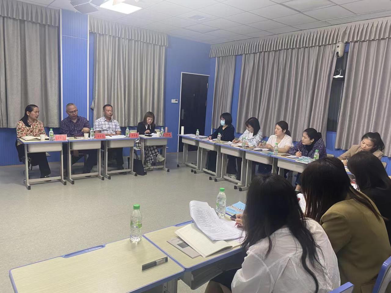 东升小学：开题研讨明思路  “高小”携手启新篇
