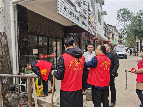 桐木镇：干群合力 持续推进人居环境整治