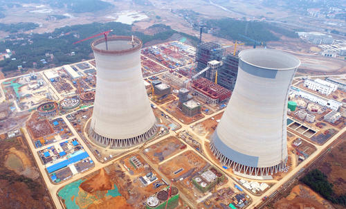 湖南永州电厂：“双塔”提前结顶 烟塔全面进入扫尾