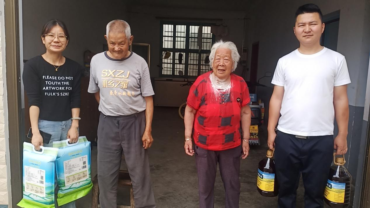 【网络中国节·端午】汉寿县沧港镇：关爱失独家庭   端午慰问暖人心