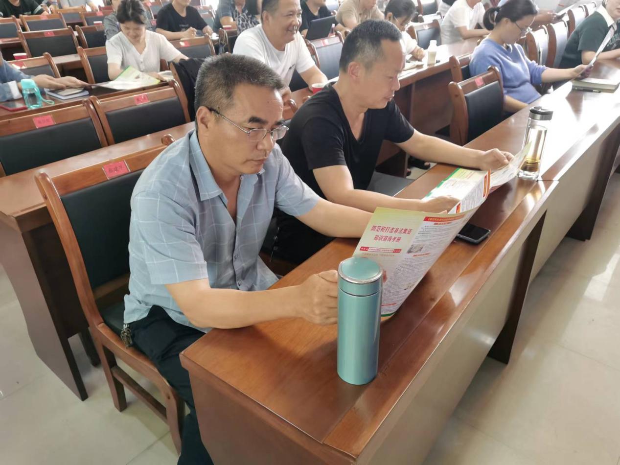汉寿县沧港镇开展防范非法集资宣传活动