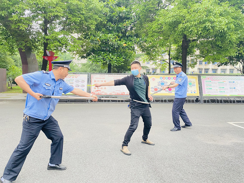 武陵区育才小学：反恐防暴不松懈，筑牢安全第一线