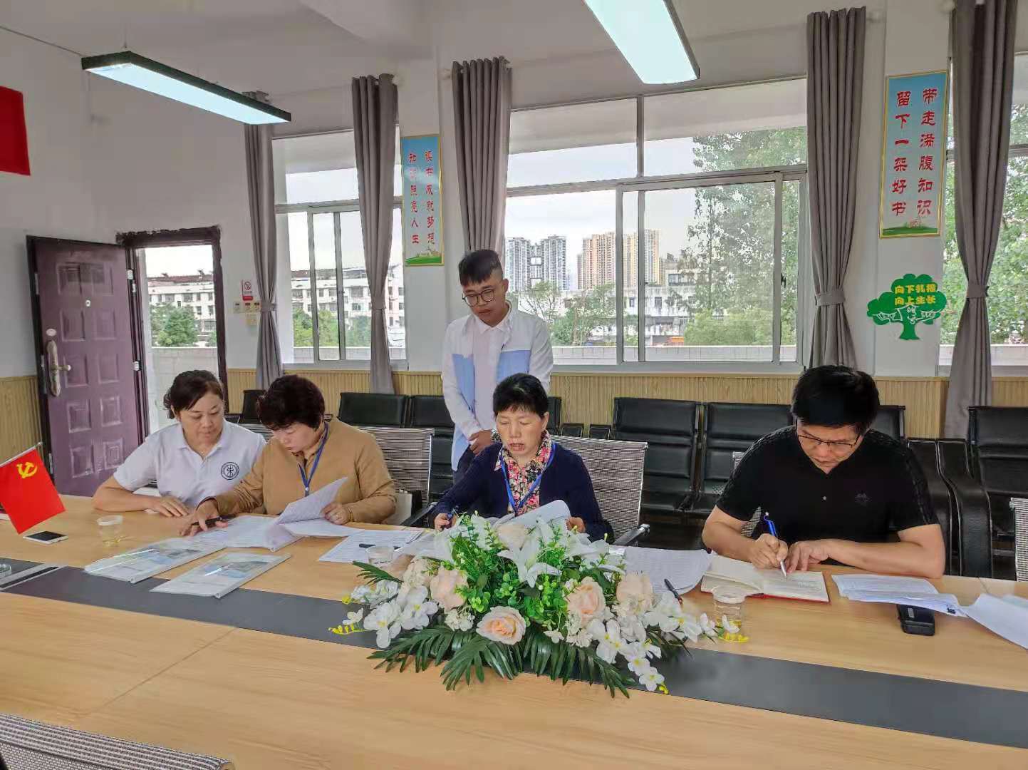 东风小学：五项管理责任重 督学督导促实效