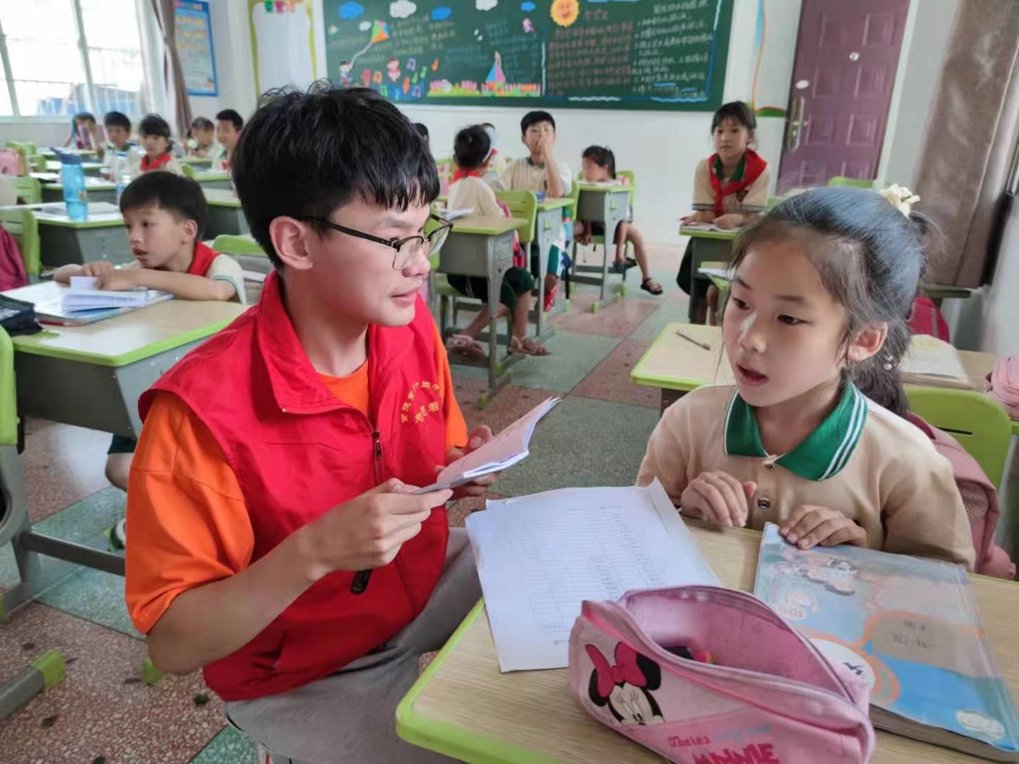 东风小学：文韵校园，诗香满溢