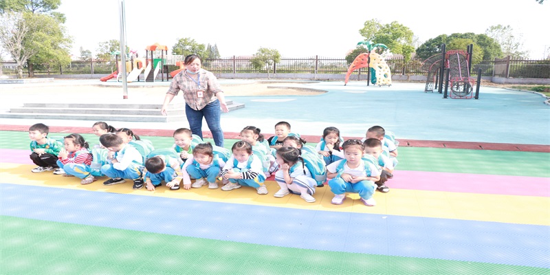 双观幼儿园：校车安全常演练 平安出行永相伴