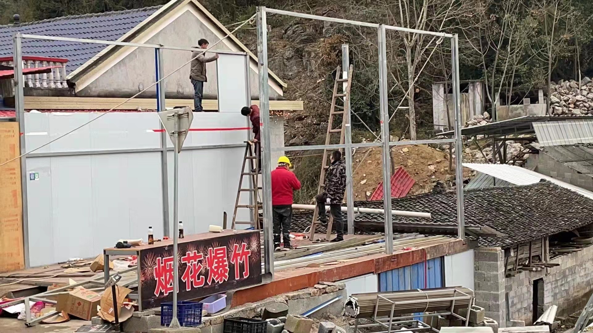 控违治违丨马合口白族乡：依法拆除违法建筑 对滥建违建说“不” ！