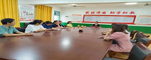 朱家铺小学：青出于蓝胜于蓝  青蓝共育铸辉煌