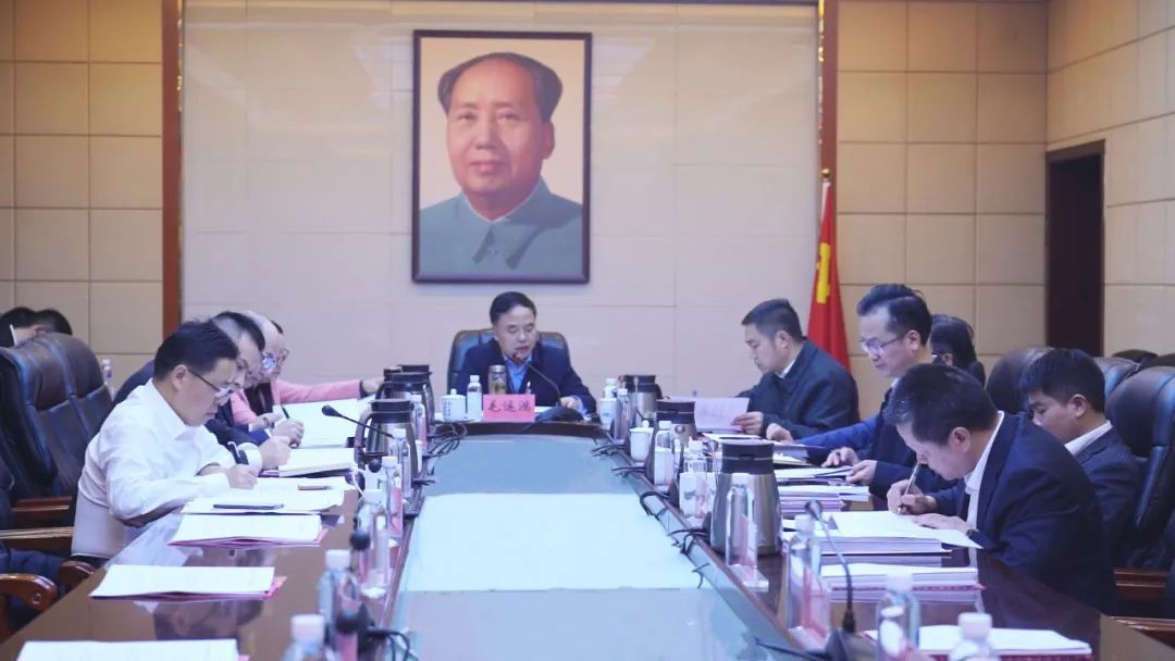 洪江區(qū)工委理論學習中心組舉行集體學習 再學習再領悟習近平總書記考察湖南重要講話精神
