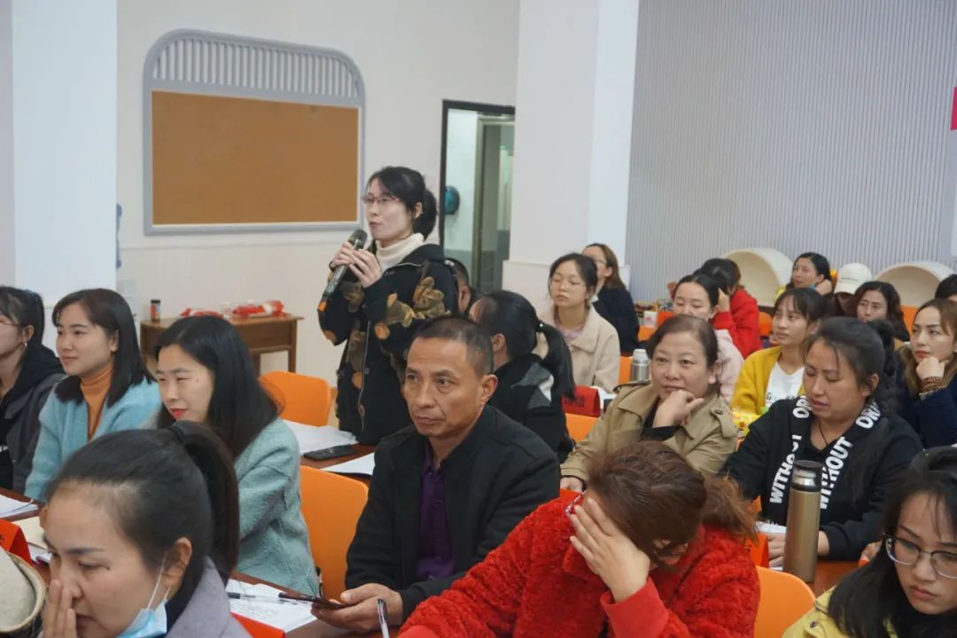 國培送教 助力成長