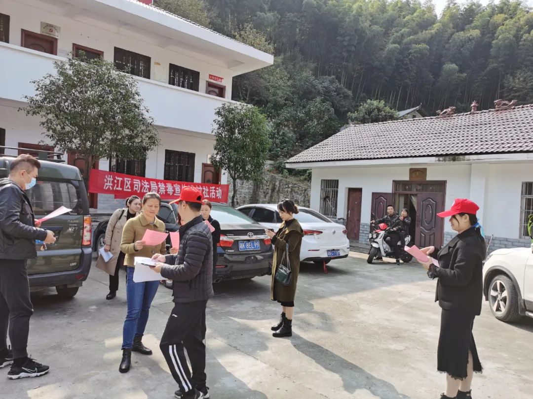 進(jìn)村入戶，扶貧禁毒兩不誤