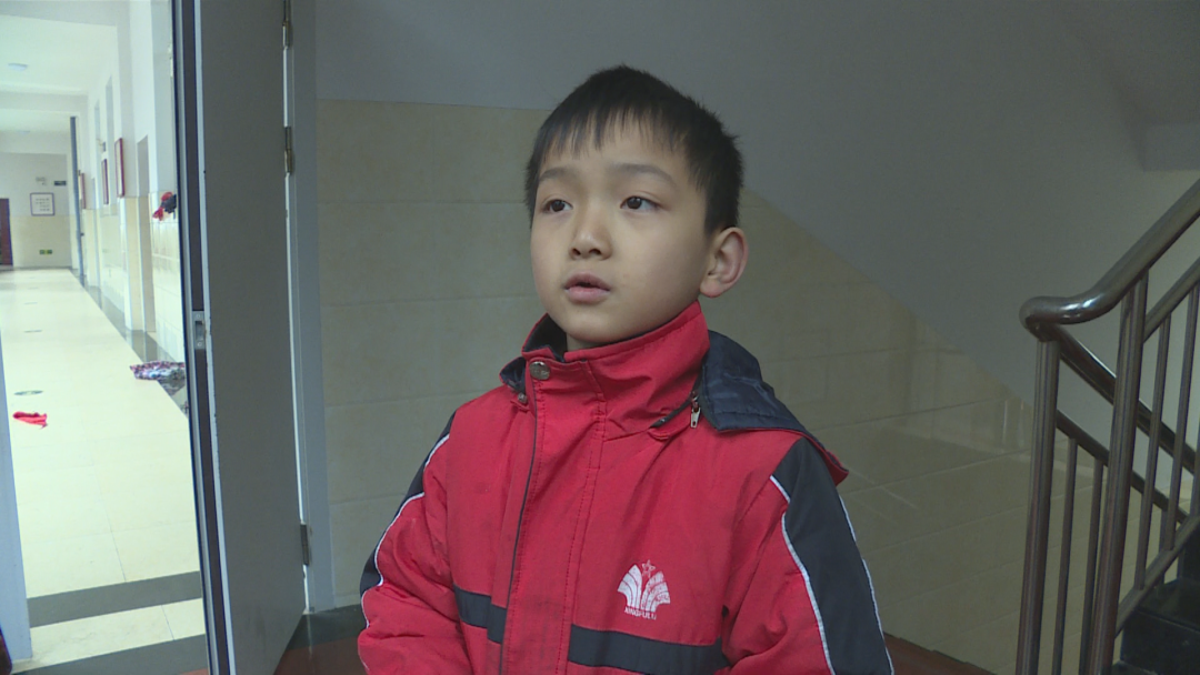 拾金不昧好少年 傳承美德暖人心