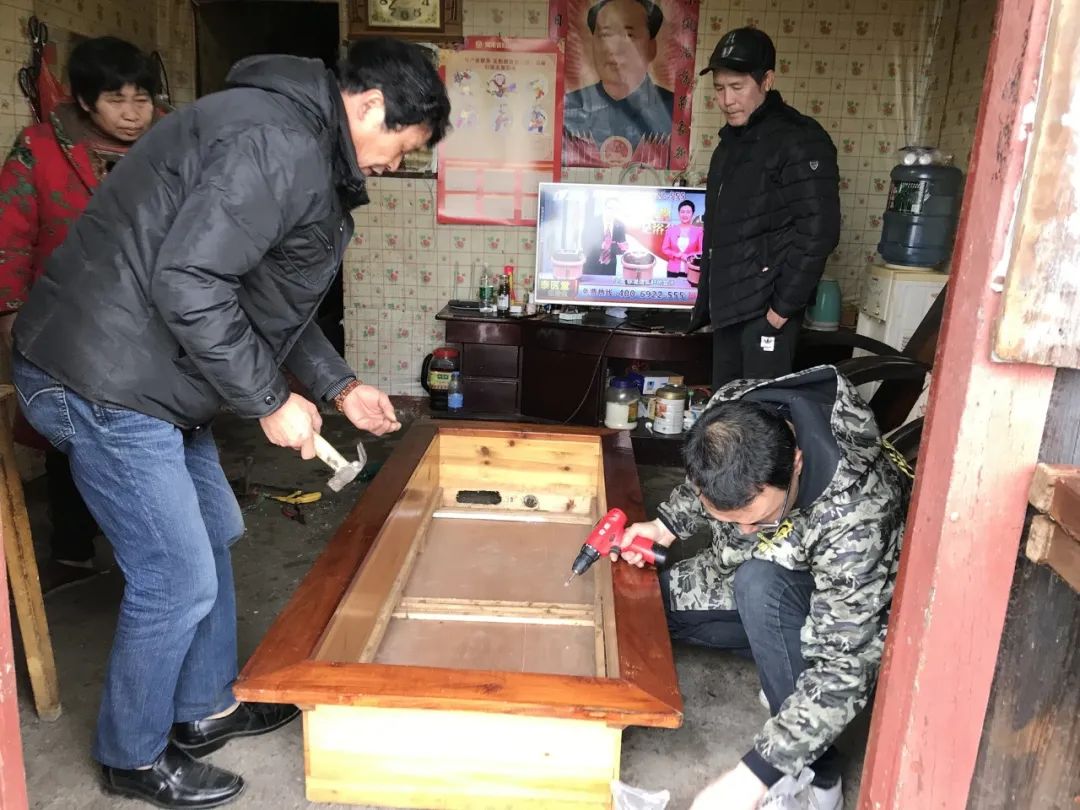 為了群眾的安全，他們選擇上門服務(wù)