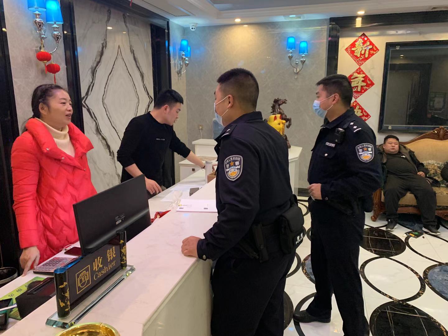 歲末年初，洪江區(qū)警方開展縣域警務風險隱患大排查行動