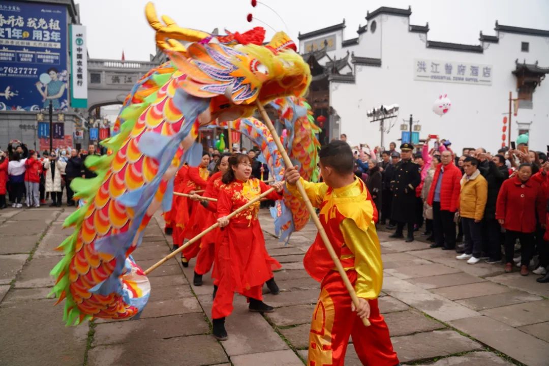 年味濃！大年初一，龍騰古商城陪你開心過(guò)大年！