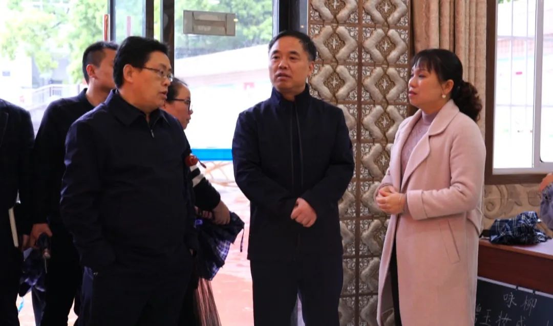 區(qū)工委書記毛運鴻深入部分單位督導檢查黨史學習教育工作