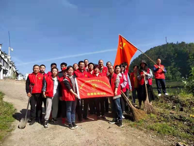 潔凈社區(qū)促“美顏”，他們?cè)谛袆?dòng)